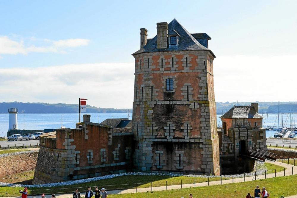 Maison Proche Du Bourg De Crozon Et Des Plages De Morgat Exterior photo